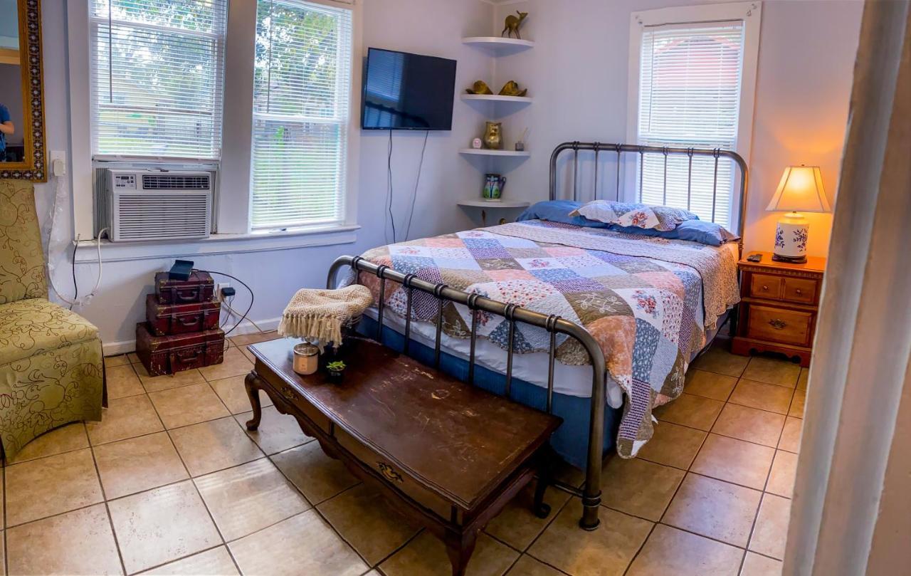 Private Home In Ocala With Fenced Yard, Piano, Central Location, Pets Welcome Esterno foto
